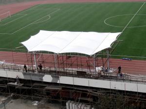 比如县膜结构体育看台